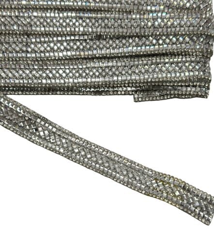 Kare Taşlı Yapışkan Şerit 2cm 1mt  Gümüş
