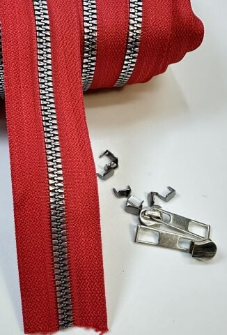 Çanta Fermuar T-6 Kemik Kırmızı-Gümüş 1mt (2 Adet Fermuar Ucu ve 4 Adet Metal Stop Hediye)