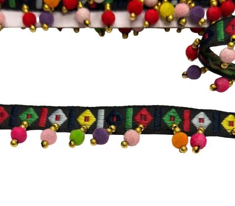 İthal Püsküllü Şerit 2430-8 Siyah Çok Renkli Desenli ve Ponponlu 1 Metre